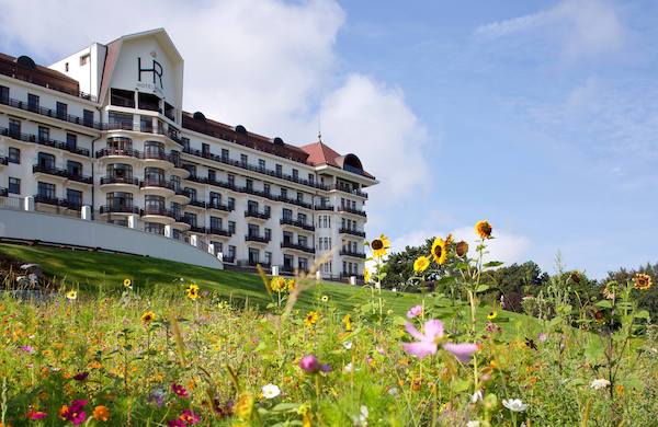 best luxury wellness retreats in france, european wellness retreats, spa retreats, french riviera, french alps, skiing in france, 